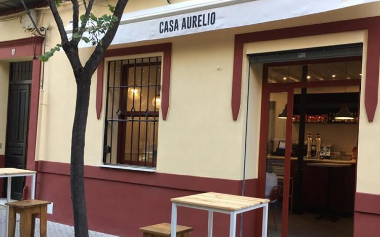 Nuestros vinos en el mítico Casa Aurelio