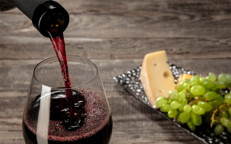 Servir la copa de vino perfecta